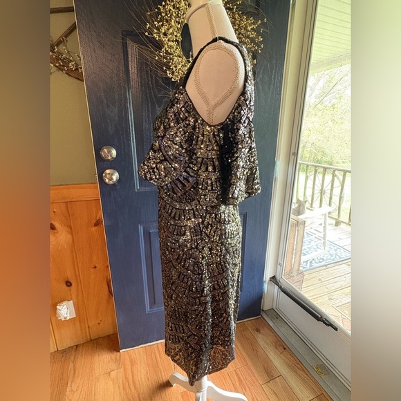 Vince Camuto Black,Gold & Silver Cold Shoulder Sheath Dress. Women’s size 6 - Picture 5 of 13